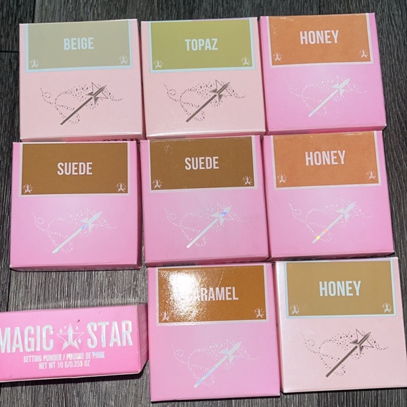 Jeffree star bundle
55 lipglosses
40 concealers
Over 150 pieces see pictures - Picture 8 of 14